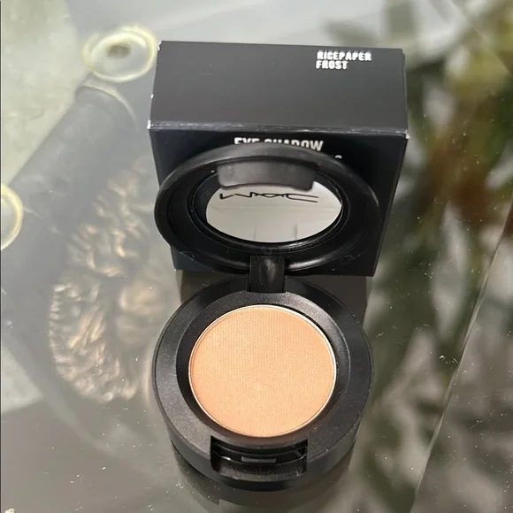 MAC Ricepaper - Picture 1 of 4